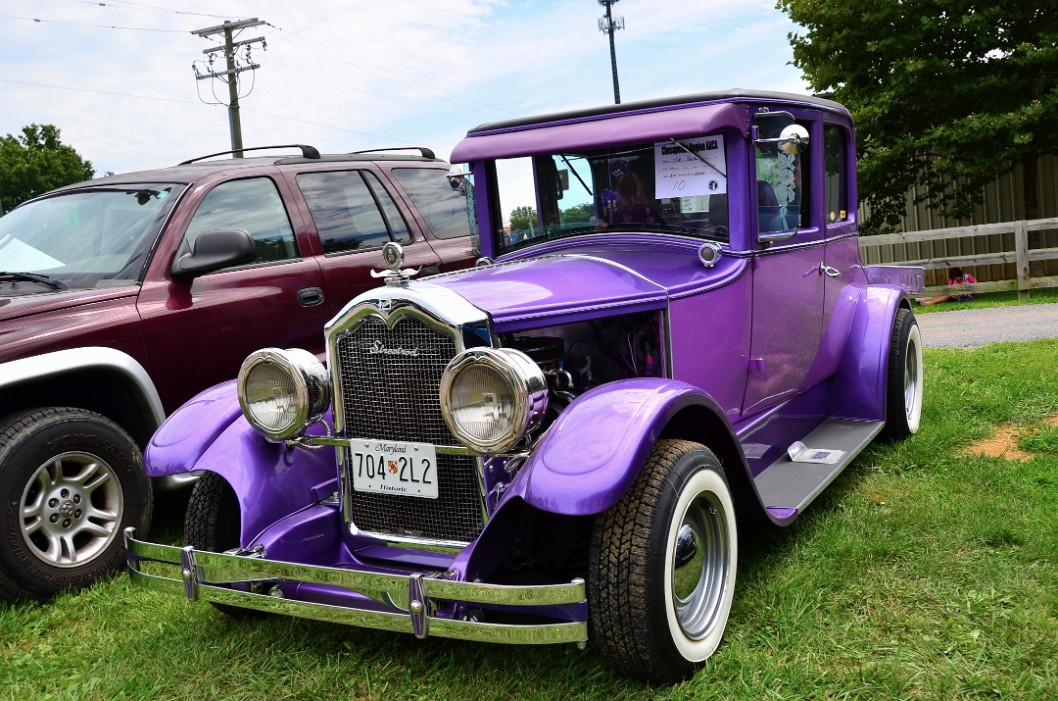1925 Buick in Gorgeous Purple