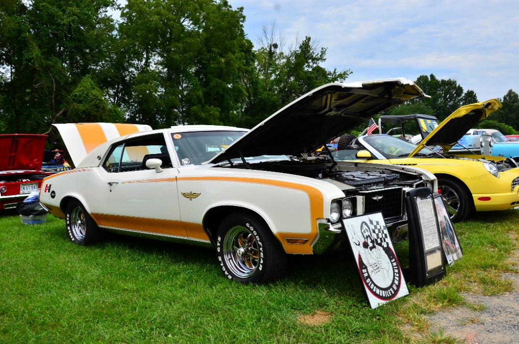 1972 Hurst Olds Indiy Pace Car in Yellow and Orange