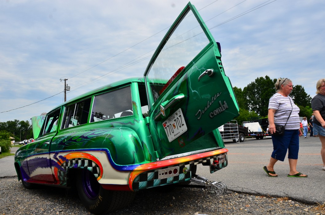 1957 Borgward Isabella Combi in Loud Graphics