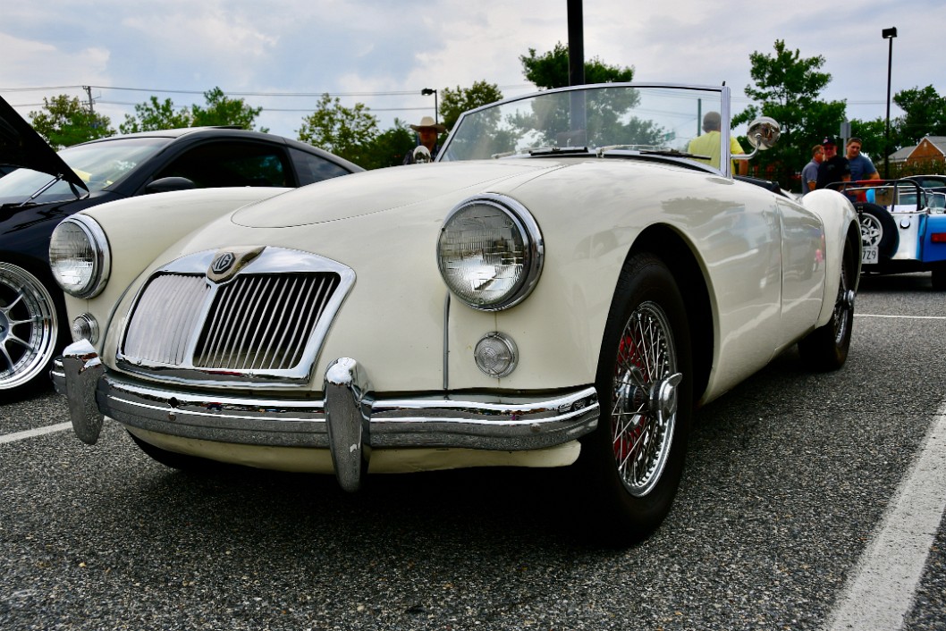 Classic MG MGA in White