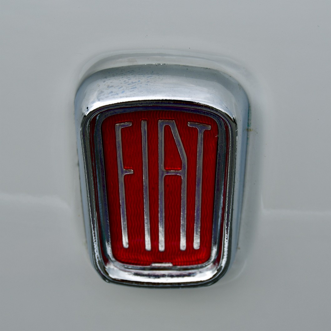 Long Fiat Badge