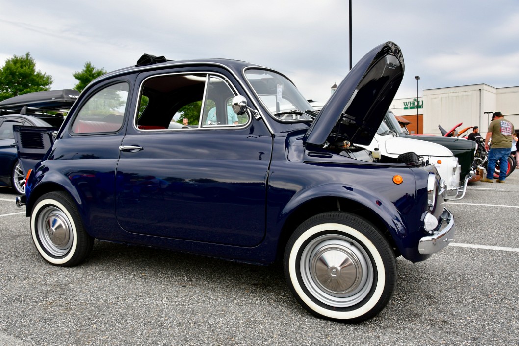 Mighty Little Fiat 500 in Dark Blue
