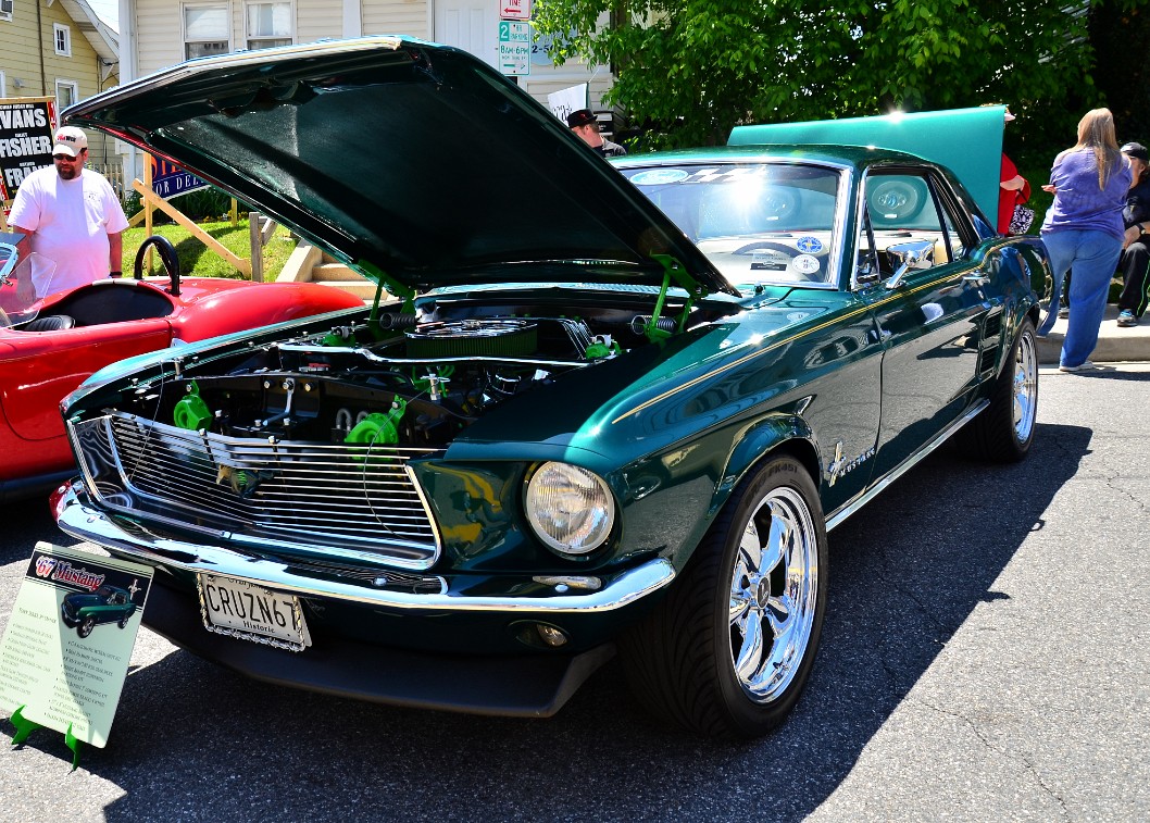Big Emerald Green 1967 Mustang From the Front Big Emerald Green 1967 Mustang From the Front