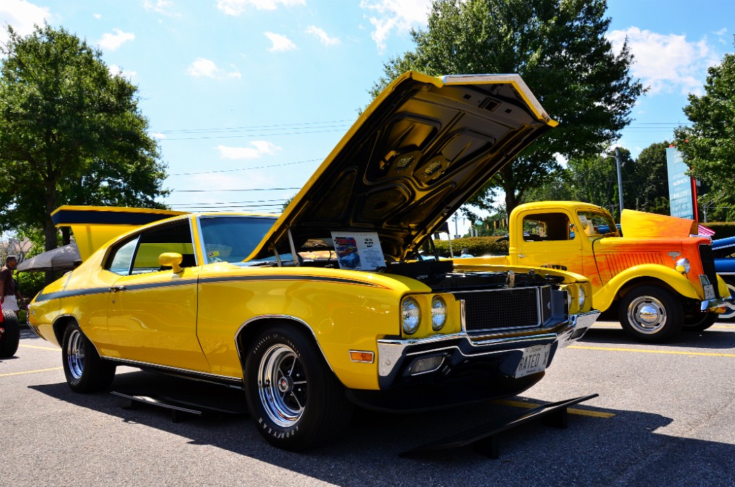 Beefy 1970 Buick GSX in Saturn Yellow