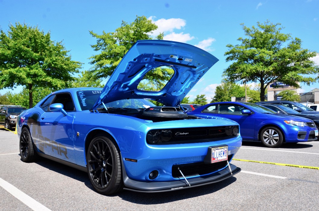 2015 Dodge Challenger in Smooth Blue