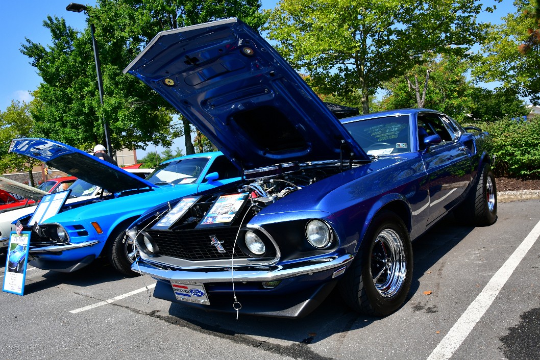 1969 Mustang Boss 429 in Deep Blue