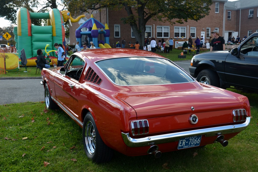 Sloped Rear of the Mustang Sloped Rear of the Mustang