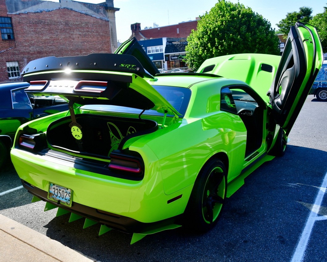 Dodge Challenger SRT Scat Pack 392 in Mr. Yuk Green