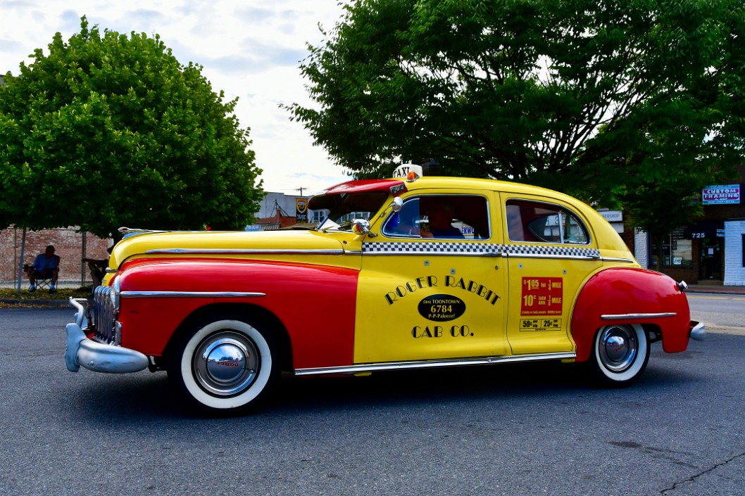 Roger Rabbit Cab Rolling In