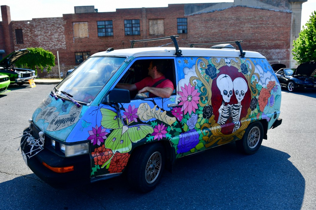 Backing in the Artful 1986 Toyota Van