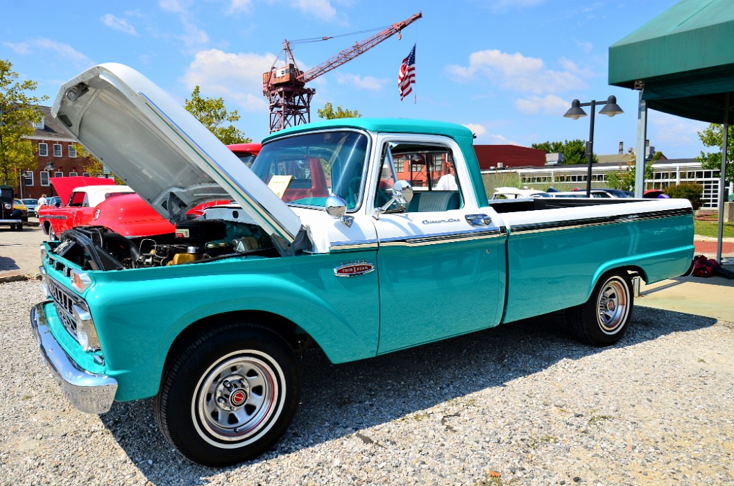 1965 Ford F-100 in Turquoise 1965 Ford F-100 in Turquoise