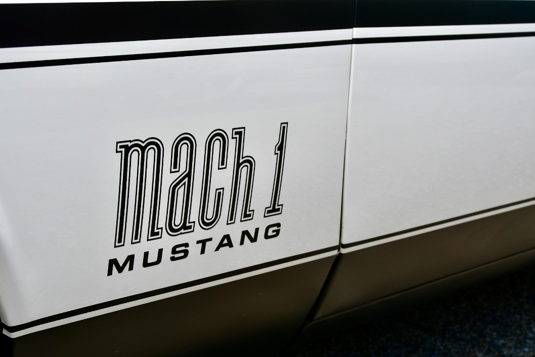 Black and White Mach 1