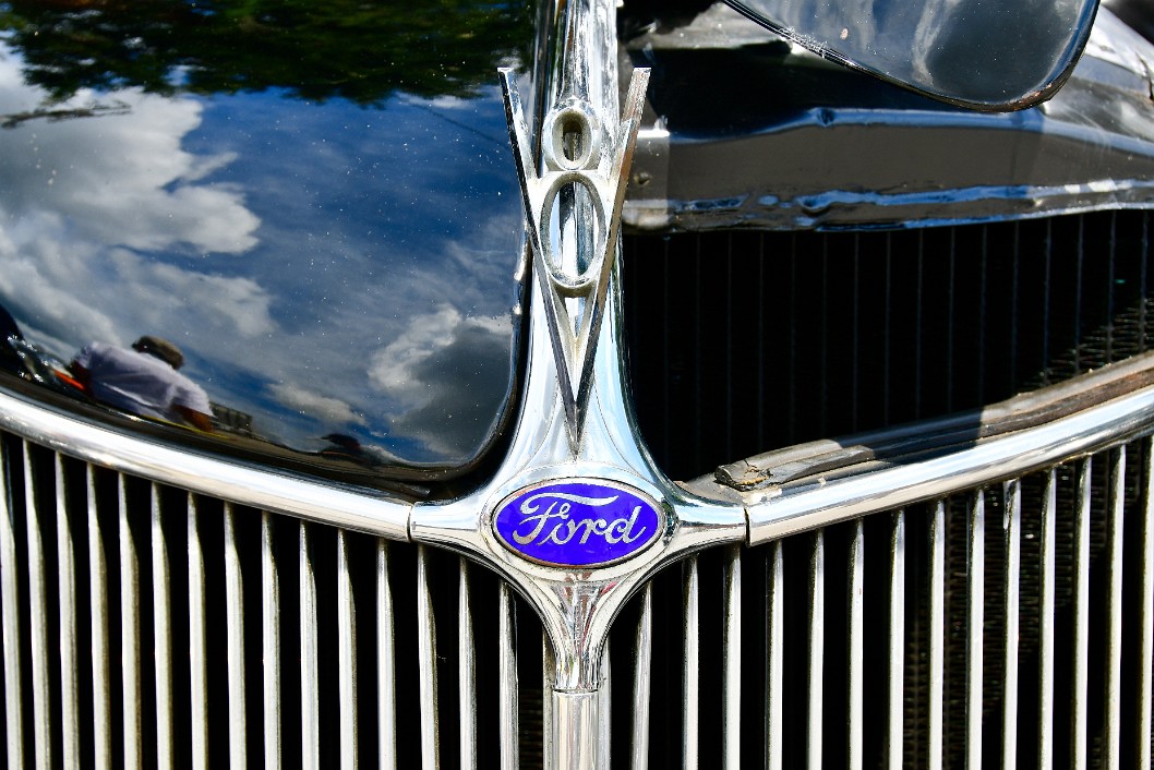 V8 Ford