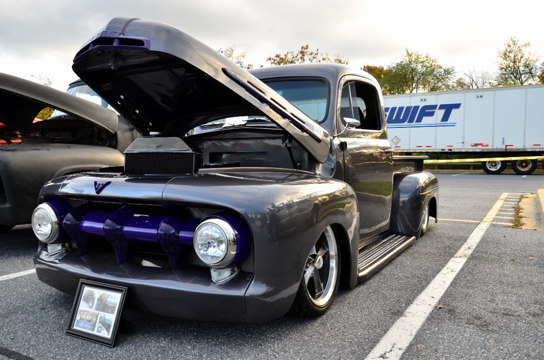 1951 Ford F-1 Pickup in Grey and Purple 1951 Ford F-1 Pickup in Grey and Purple