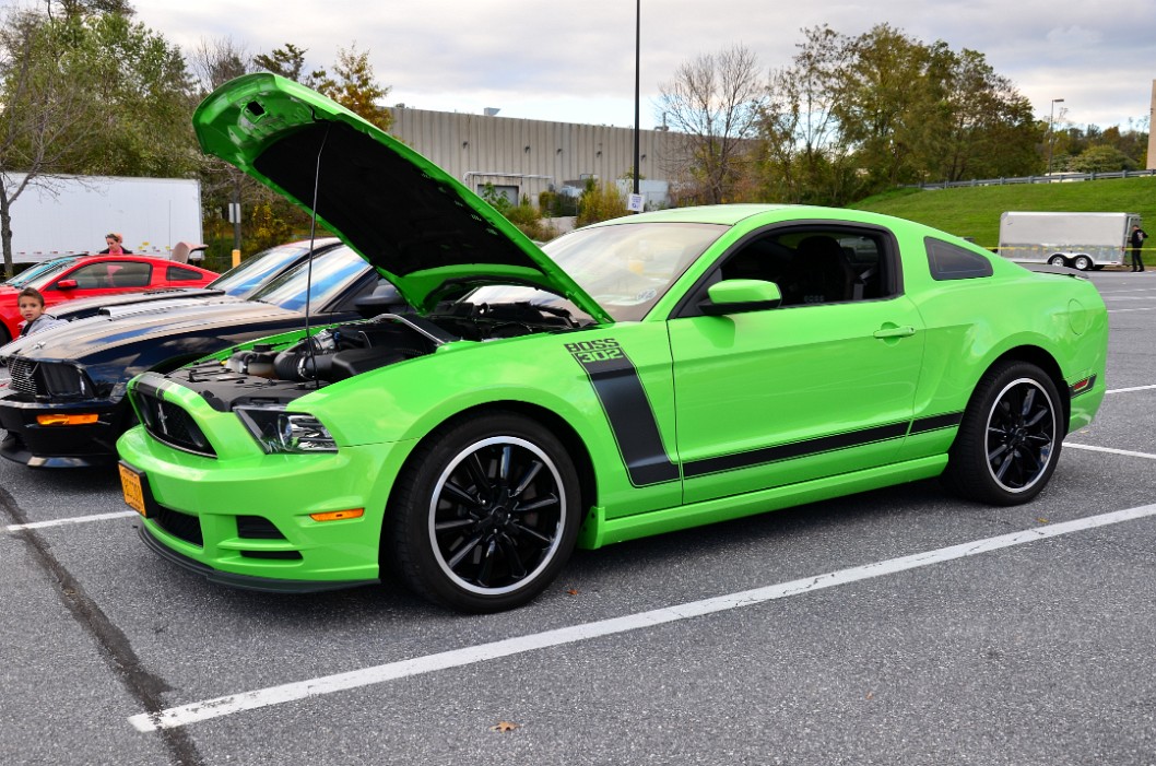 2013 Ford Mustang Boss in Bright Green 2013 Ford Mustang Boss in Bright Green