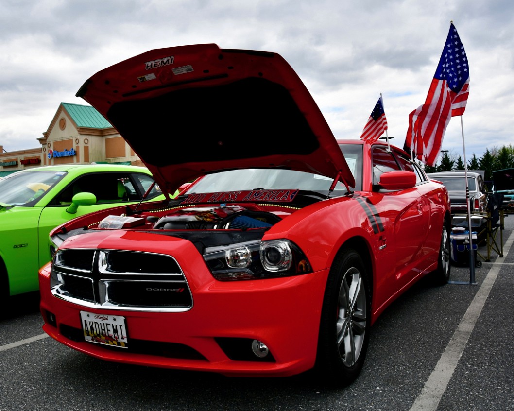 Patriotic Red 2014 Dodge Charger RT Max