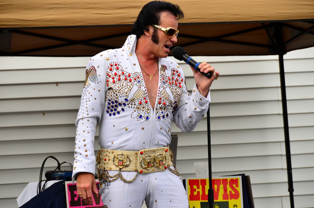 Elvis Lives Elvis Lives