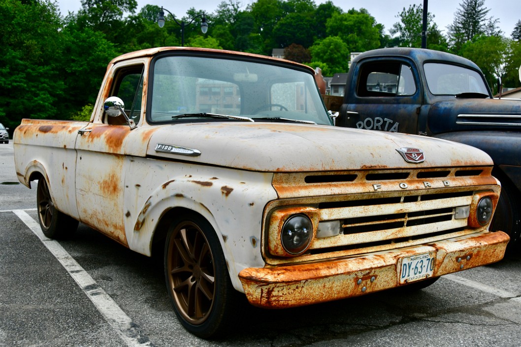 1962 Ford F-100 Pickup With a Well-Loved Exterior