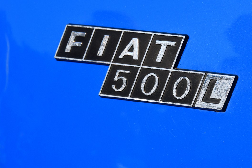 Fiat 500L Badge