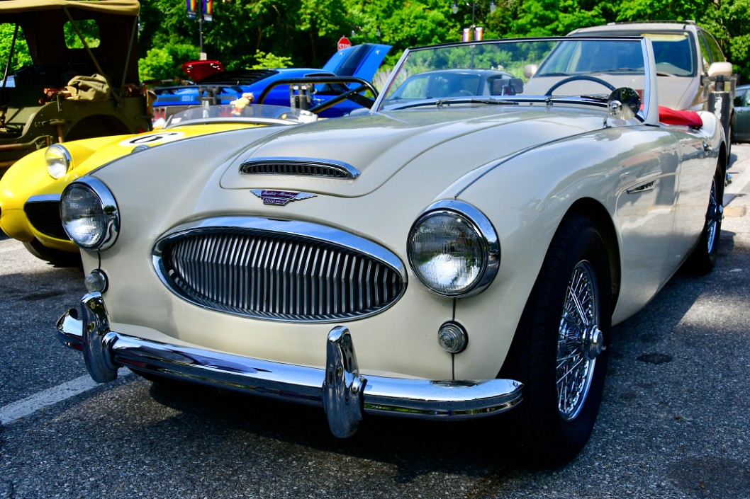 Austin-Healey 3000 Mk II in Creamy White