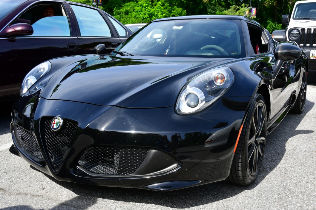 Alfa Romeo 4C in Stunning Black