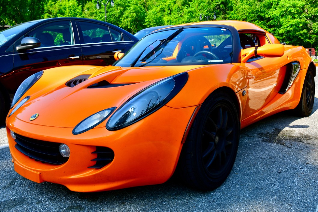 That Lotus Elise in Stunning Orange