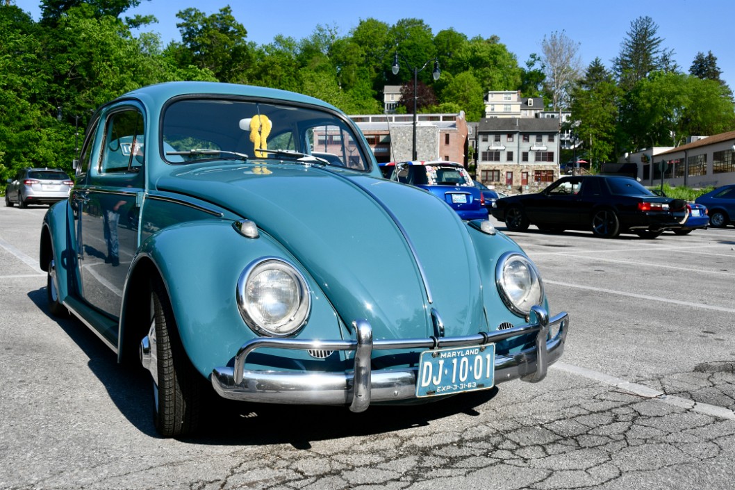 1963 VW Beetle Shining