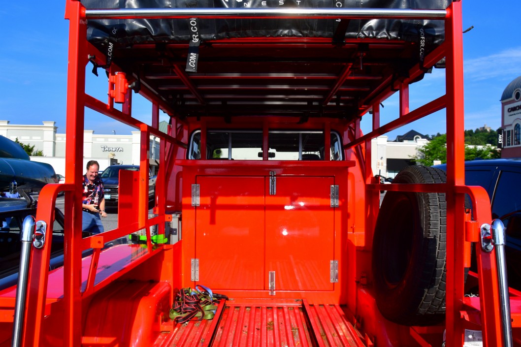 HiAce Rear