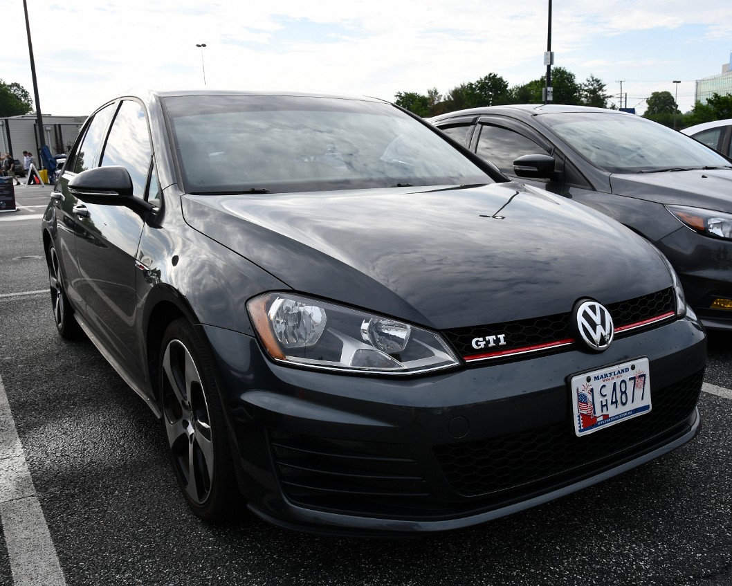Smooth Dark VW GTI