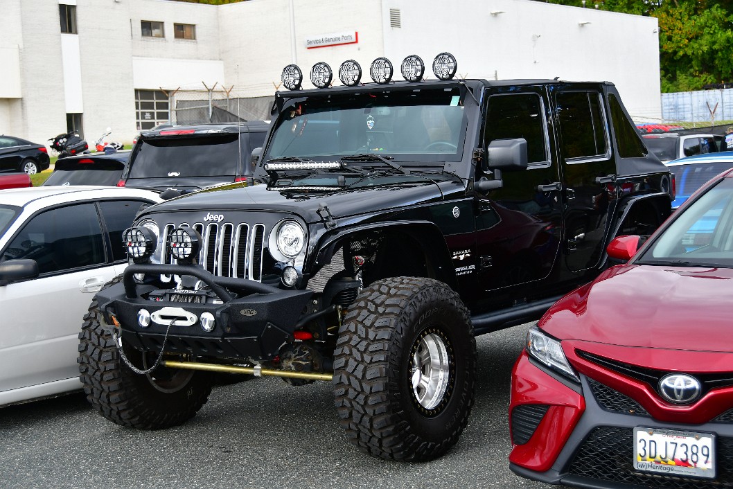 Jeep Wrangler Unlimited Sahara Edition