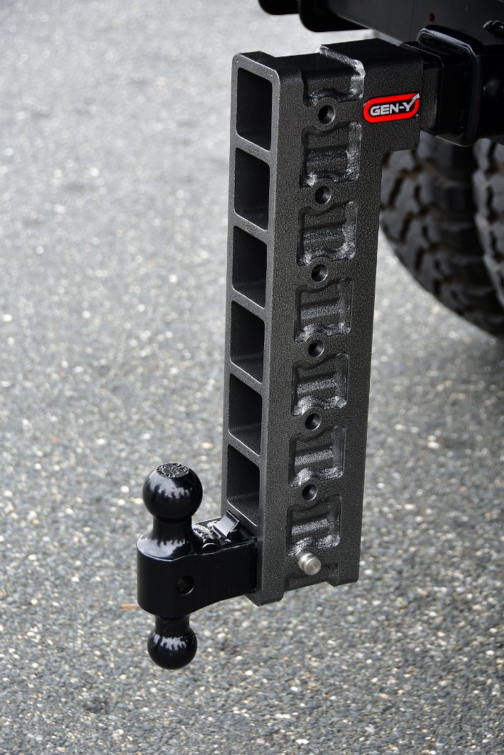 Selectable Height Tow Attachment