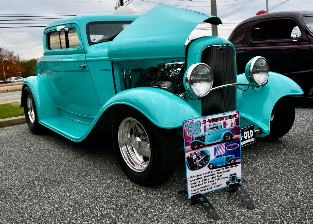 1932 3-Window Coupe in Hot Lick Aqua