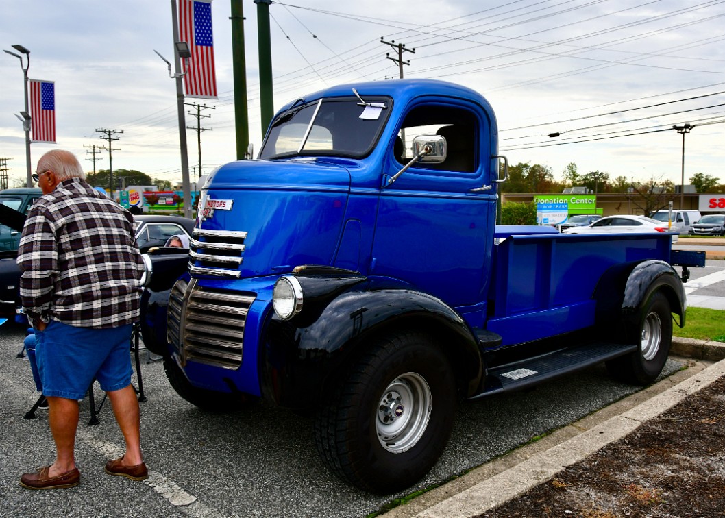 1941 GMC Cab OVer Engine in Blue and Black