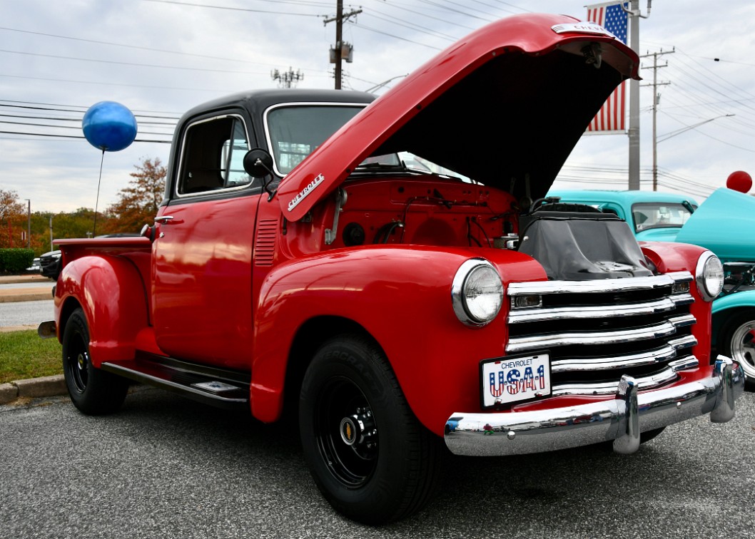 1951 Chevrolet Pickup in Red and Black