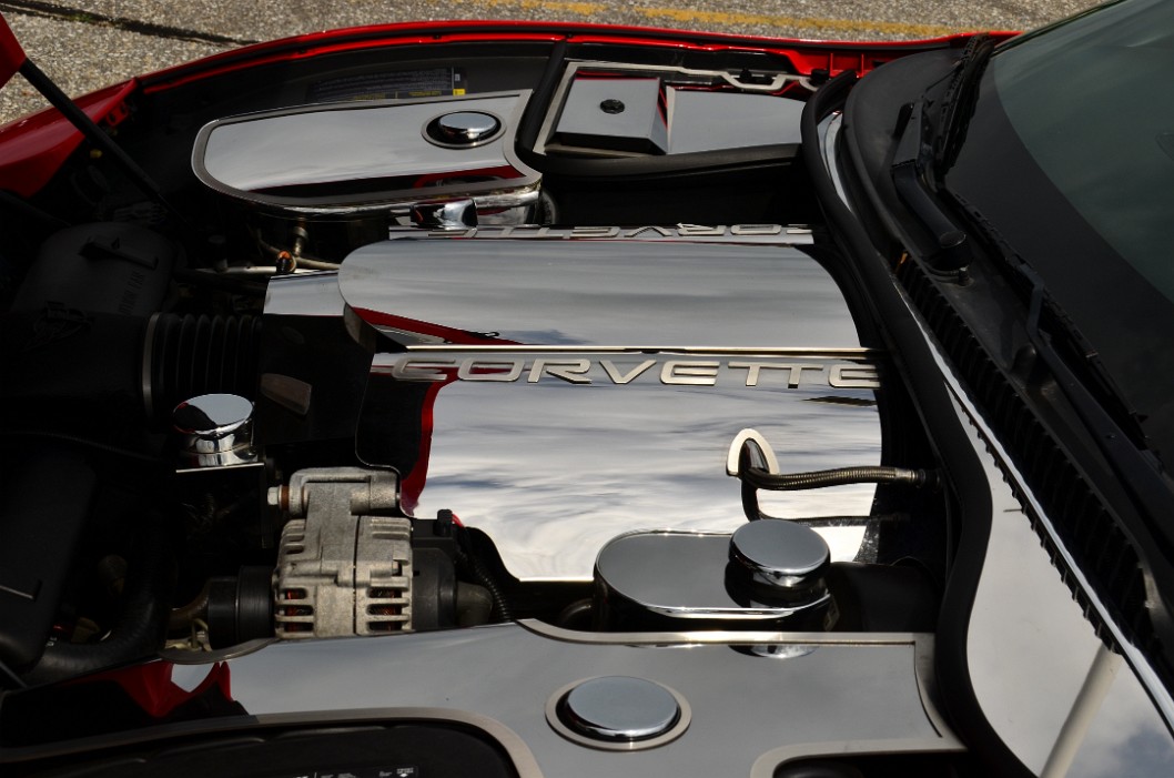 Shiny Corvette Engine Shiny Corvette Engine