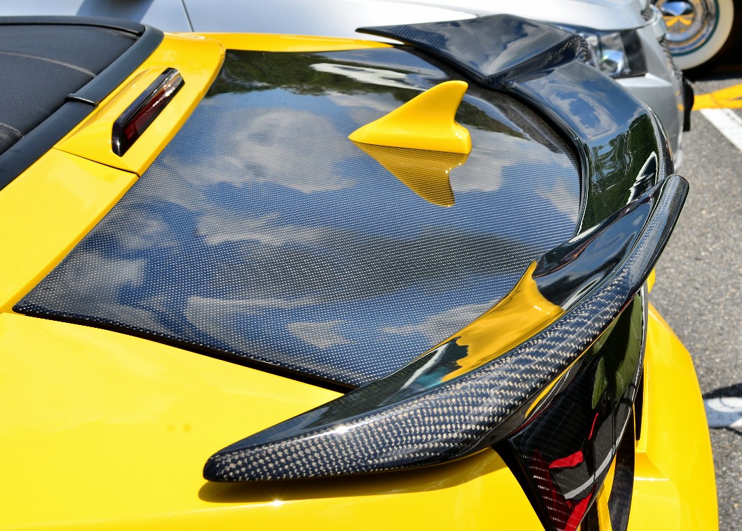 Carbon Fiber and Yellow Fin Carbon Fiber and Yellow Fin