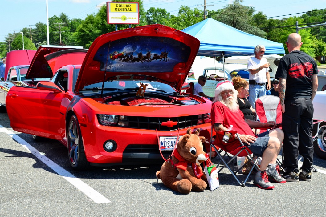 Santa and His Decorated 2012 Camaro Santa and His Decorated 2012 Camaro