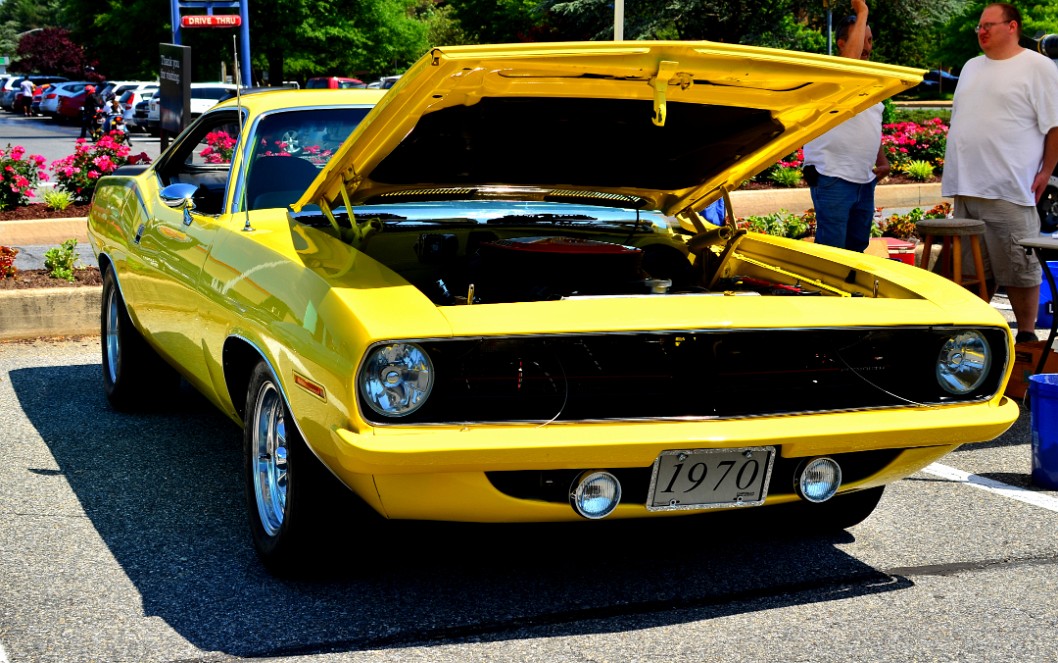 1970 Plymouth Barracuda in Brilliant Yellow 1970 Plymouth Barracuda in Brilliant Yellow