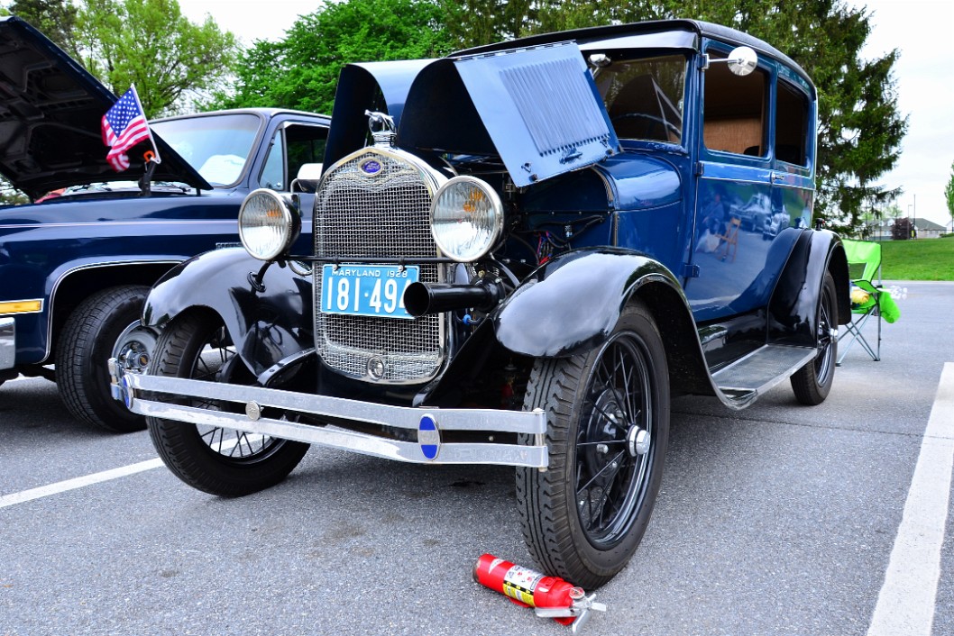 1928 Ford Tudor in Dark Blue 1928 Ford Tudor in Dark Blue