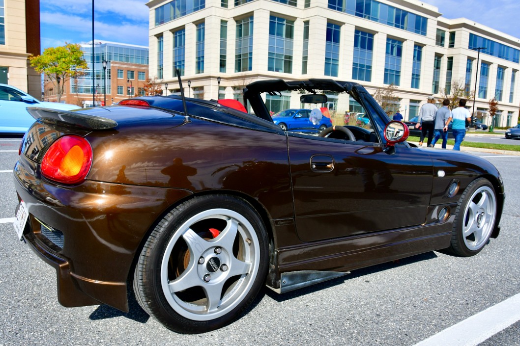 Side Profile of the Coffee Colored Suzuki Cappuccino Sport