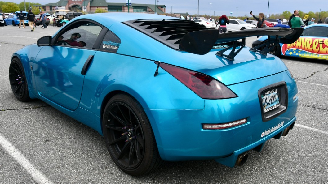 Nissan 350z in a Gorgeous Color