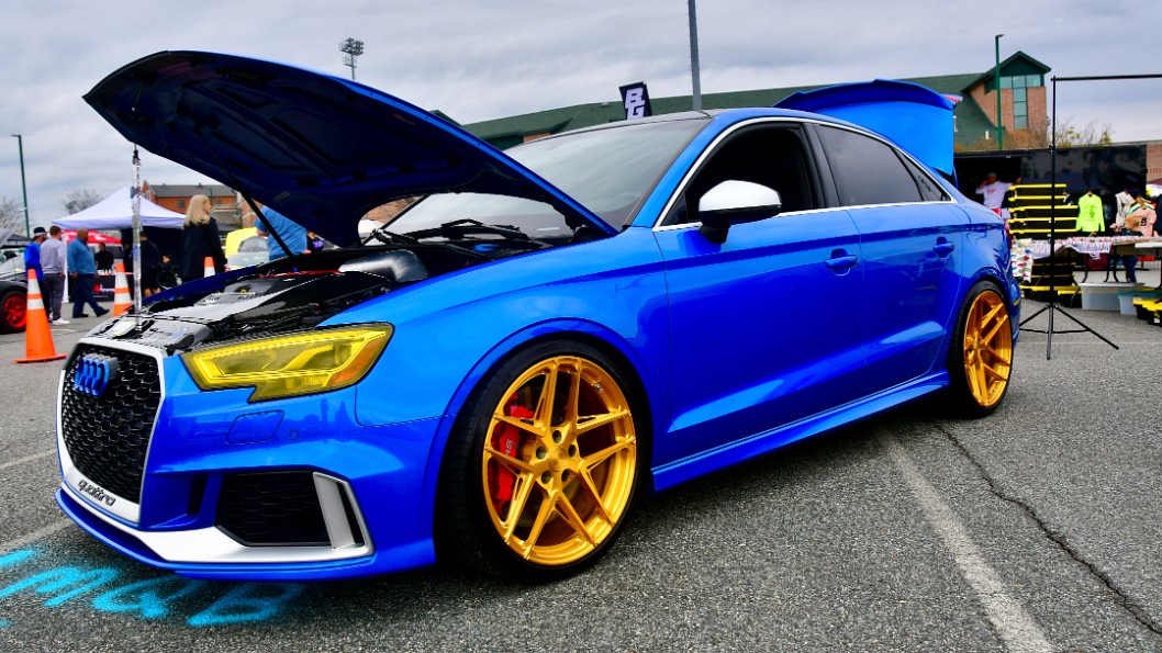 2018 Audi RS3 in Blue and Gold