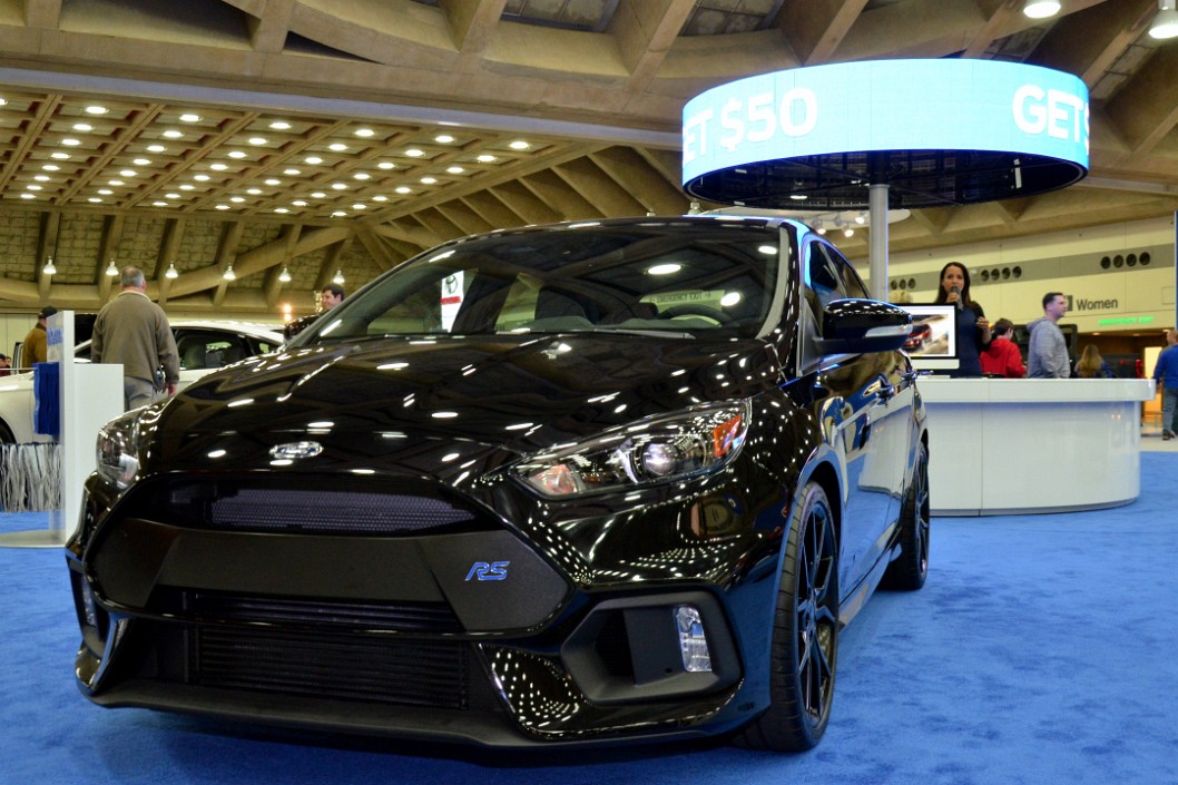2016 Ford Focus RS in Shadow Black 2016 Ford Focus RS in Shadow Black