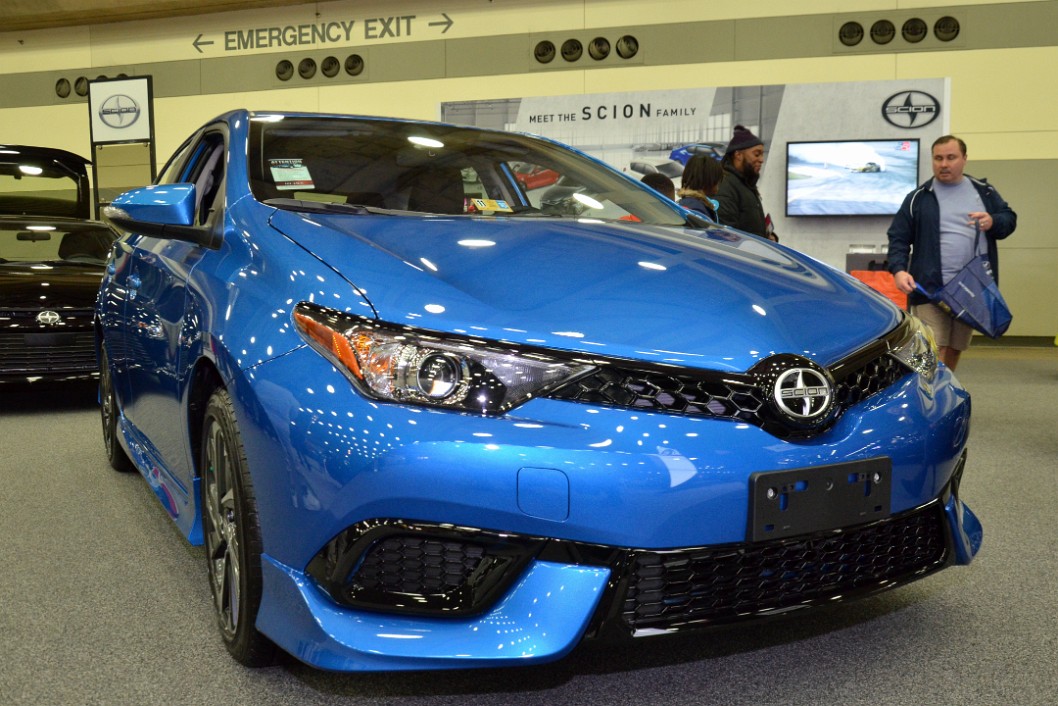 2016 Scion iM in Electric Storm Blue 2016 Scion iM in Electric Storm Blue