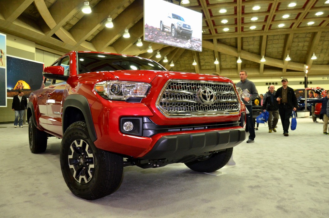 2016 Toyota Tacoma TRD Offroad in Barcelona Red 2016 Toyota Tacoma TRD Offroad in Barcelona Red