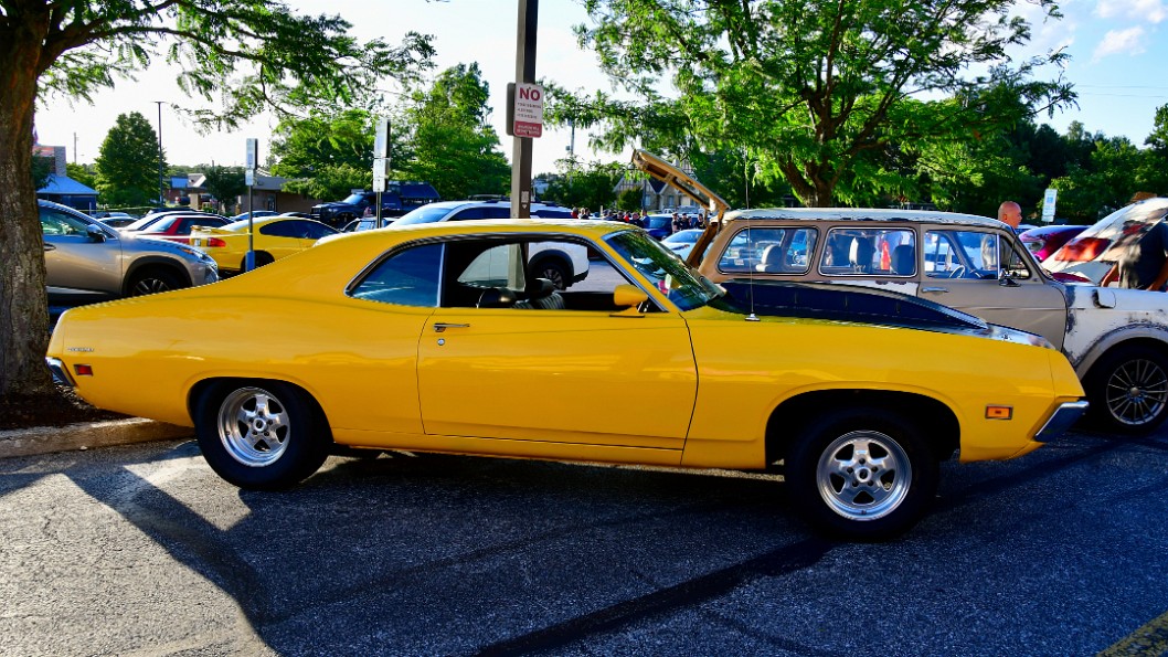 Ford Torino in Yellow