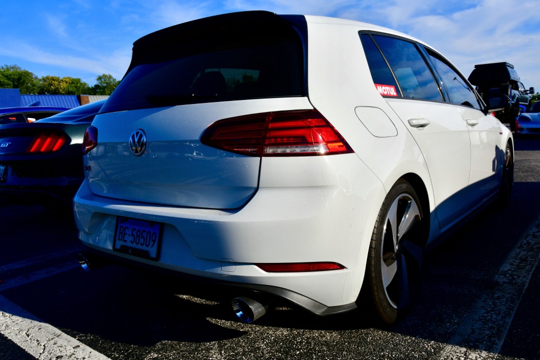 White VW GTI