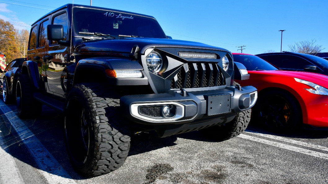 Sharp-Fronted Jeep
