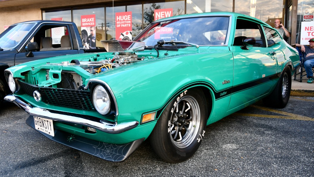Ford Maverick Grabber With the Lid Off