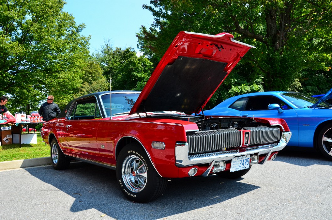 1968 Mercury Cougar XR7 G in Fire Engine Red